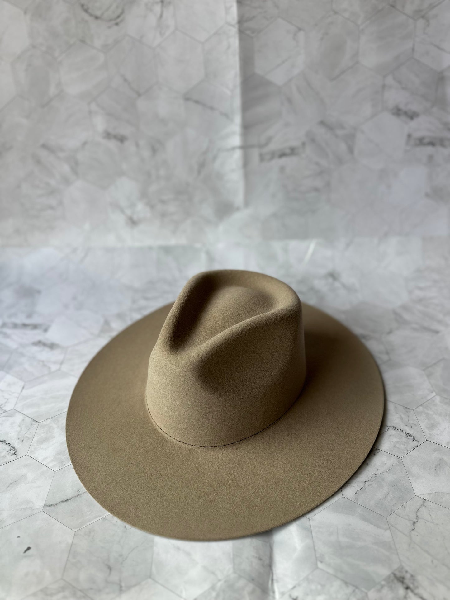 CUSTOM HAT ✦