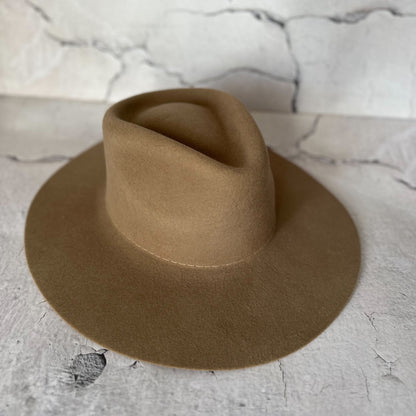 CUSTOM HAT ✦