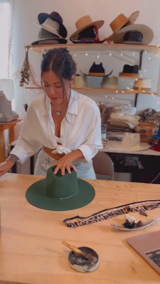 CUSTOM HAT ✦